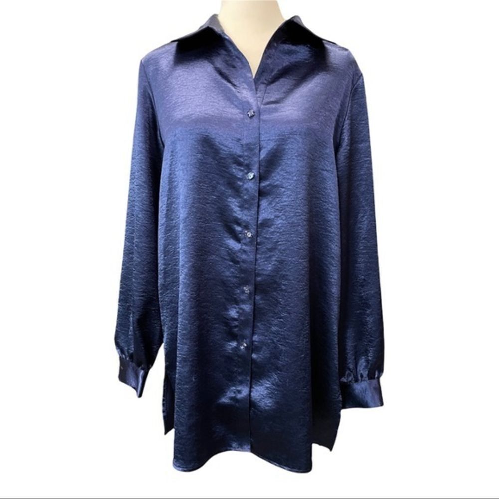 Susan graver silky deep blue button up blouse - Size Medium